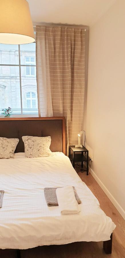Klimatyczny Apartament Z Balkonem W Samym Centrum Wroclawia - W6 Luaran gambar